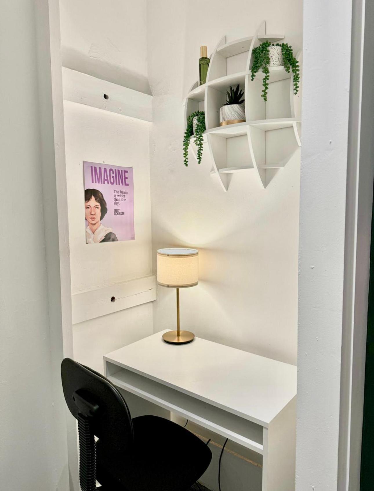 Three Bedroom House By Peacegrove Homes Short Lets & Serviced Accommodation Brighton With Free Wifi & Pet Friendly エクステリア 写真
