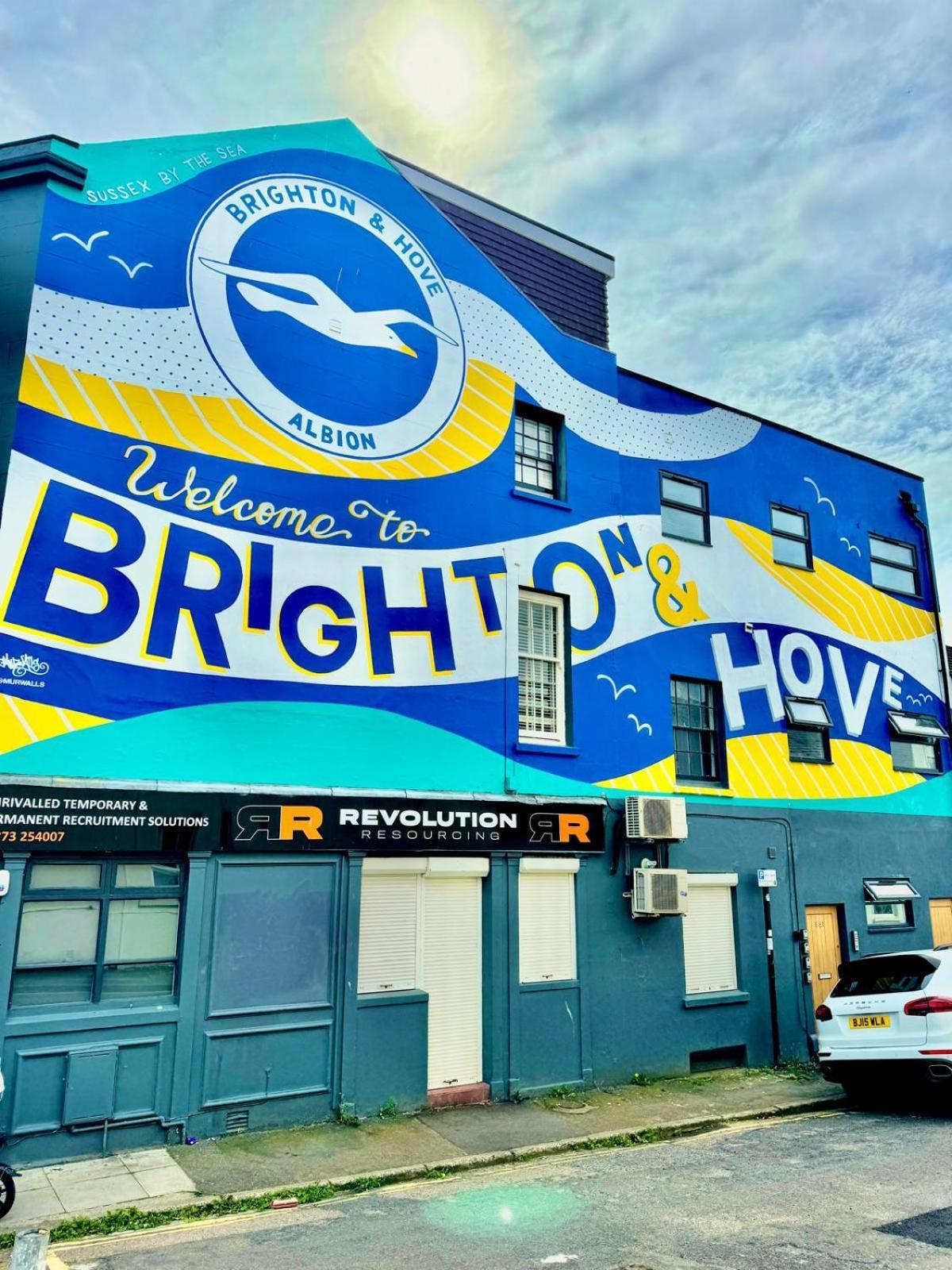 Three Bedroom House By Peacegrove Homes Short Lets & Serviced Accommodation Brighton With Free Wifi & Pet Friendly エクステリア 写真
